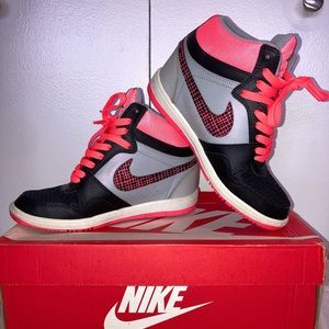 Nike Sky High wedge size 7womens